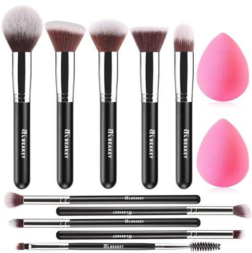 BEAKEY Pinceaux Maquillages Professionnel, Pinceau Maquillage Pour Fond de Teint Blush L'anti-cernes Fard à Paupières Poudre Libre, Avec Blender Eponge(10+2pcs, Noir/Argent)